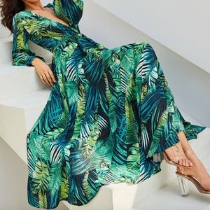 NEW Green Floral Leaf Printed Maxi Dress